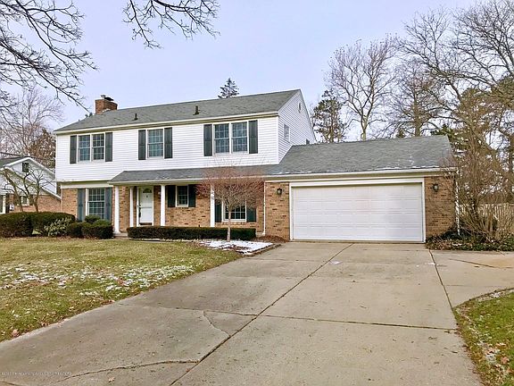 2nd image of 2800 N Cambridge Rd