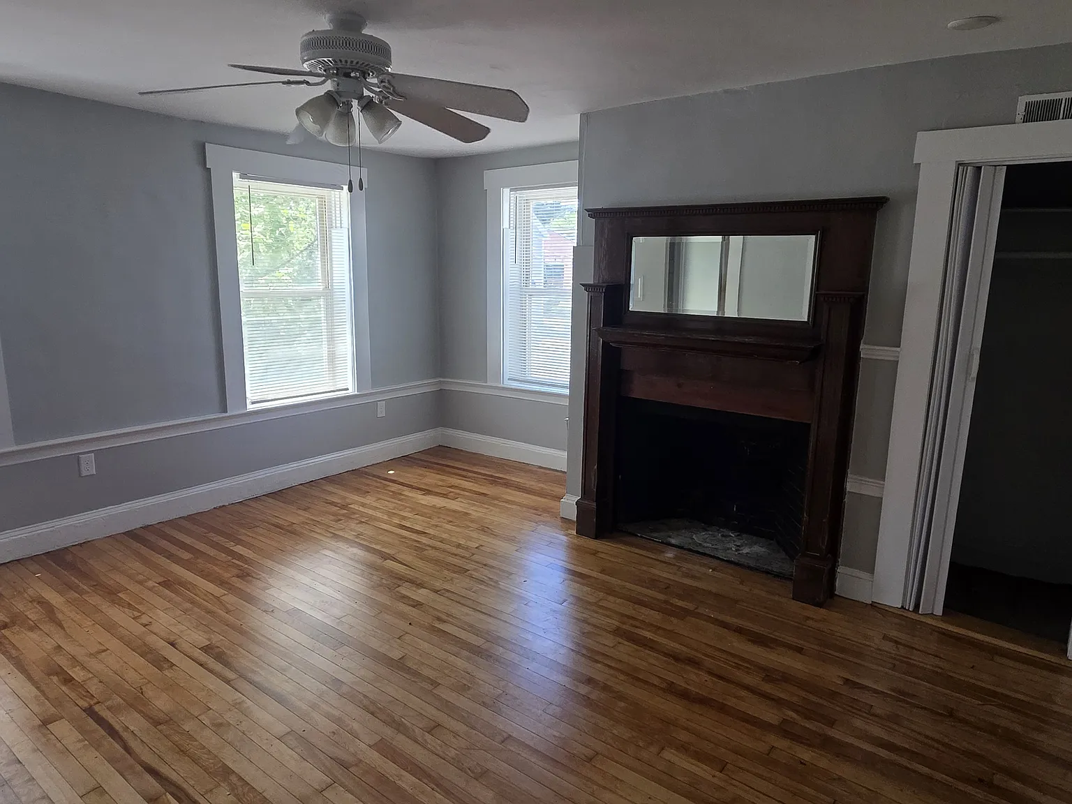 4 bed, 1100 sqft, $3,500 — Photo 4