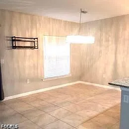 3 bed, 2.5 bath, 1829 sqft, $2,200 — Photo 4