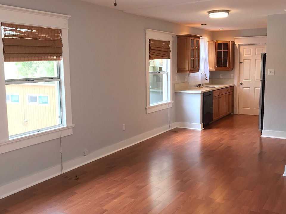 1st image of 2934 1st Ave