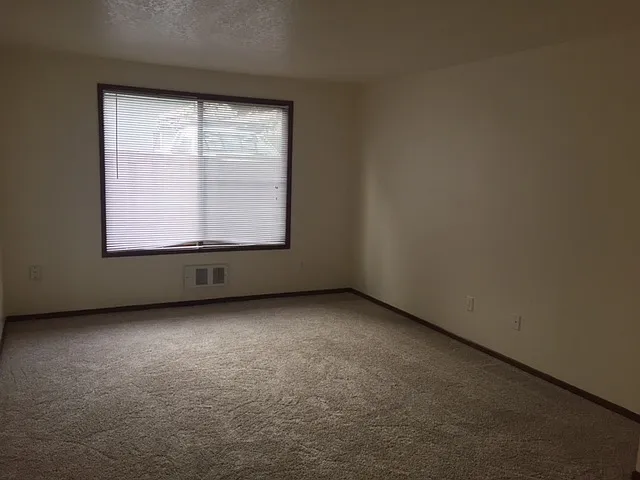1828-1846 NE Schuyler St #46 — Photo 6