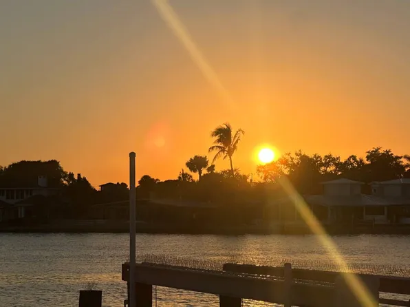 12 Port Dr, Venice, FL 34285