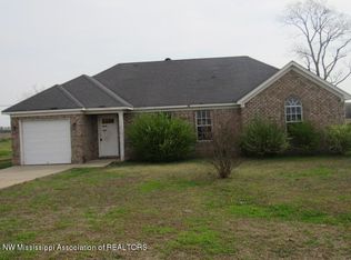 1155 Apricot Dr, Robinsonville, MS 38664
