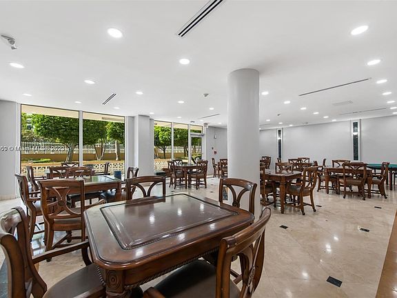 5th image of 4747 Collins Ave APT 605