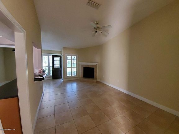 3rd image of 737 Driftwood Cir