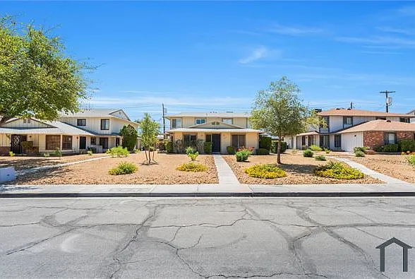 2 bed, 792 sqft, $1,400 — Photo 1