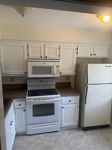 27231 Snead Dr #202 — Photo 7