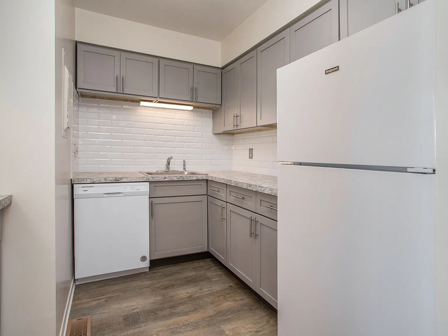 Village West Apartments — Photo 2