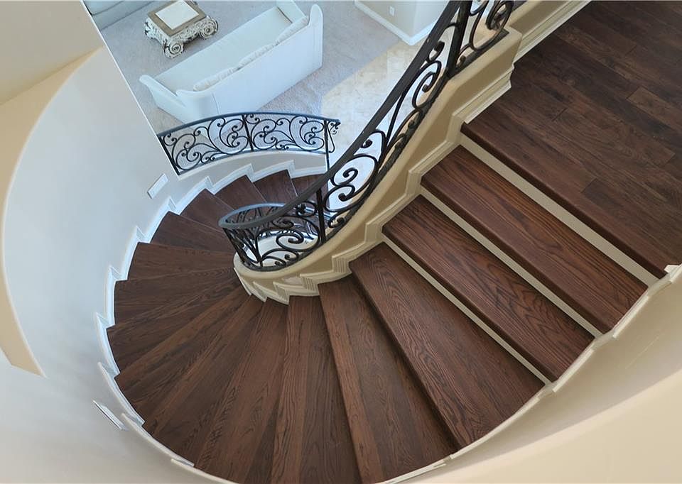 1st image of 1208 Calle Lago Dr