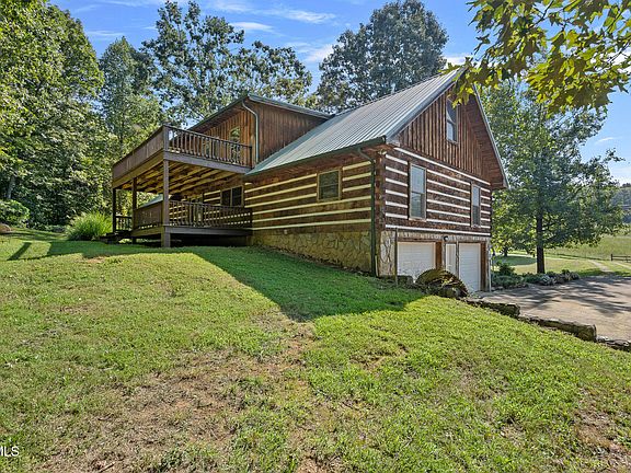 4th image of 360 Seven Springs Ln