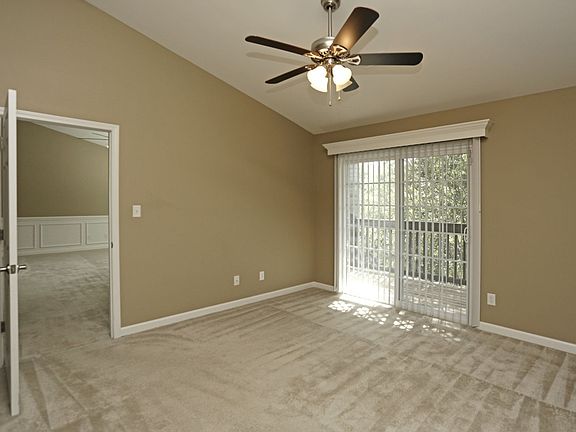 5th image of 131 Wexford Dr Unit 300