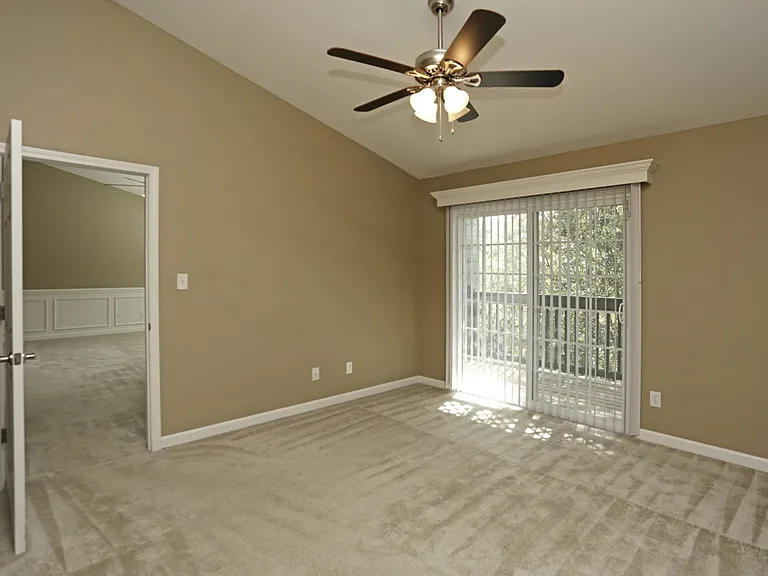 131 Wexford Dr #300 — Photo 5