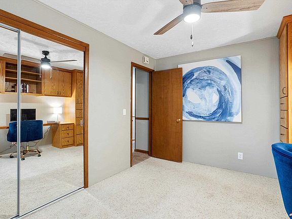 4th image of 314 E Northern Heights Dr