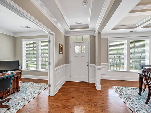 3rd image of 250 Thacher Loop