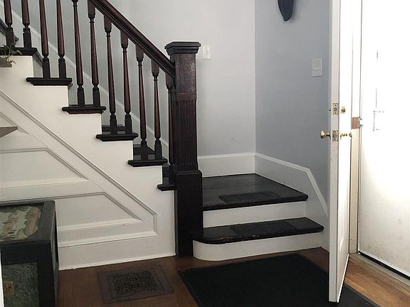3rd image of 16 Orville St