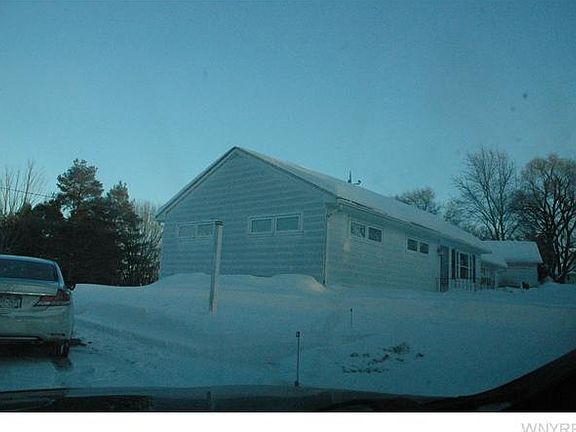 2nd image of 48 Bunnell St