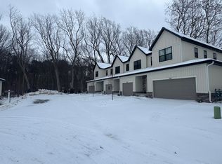 1968 S Shorewood Ln #14, Holland, MI 49423