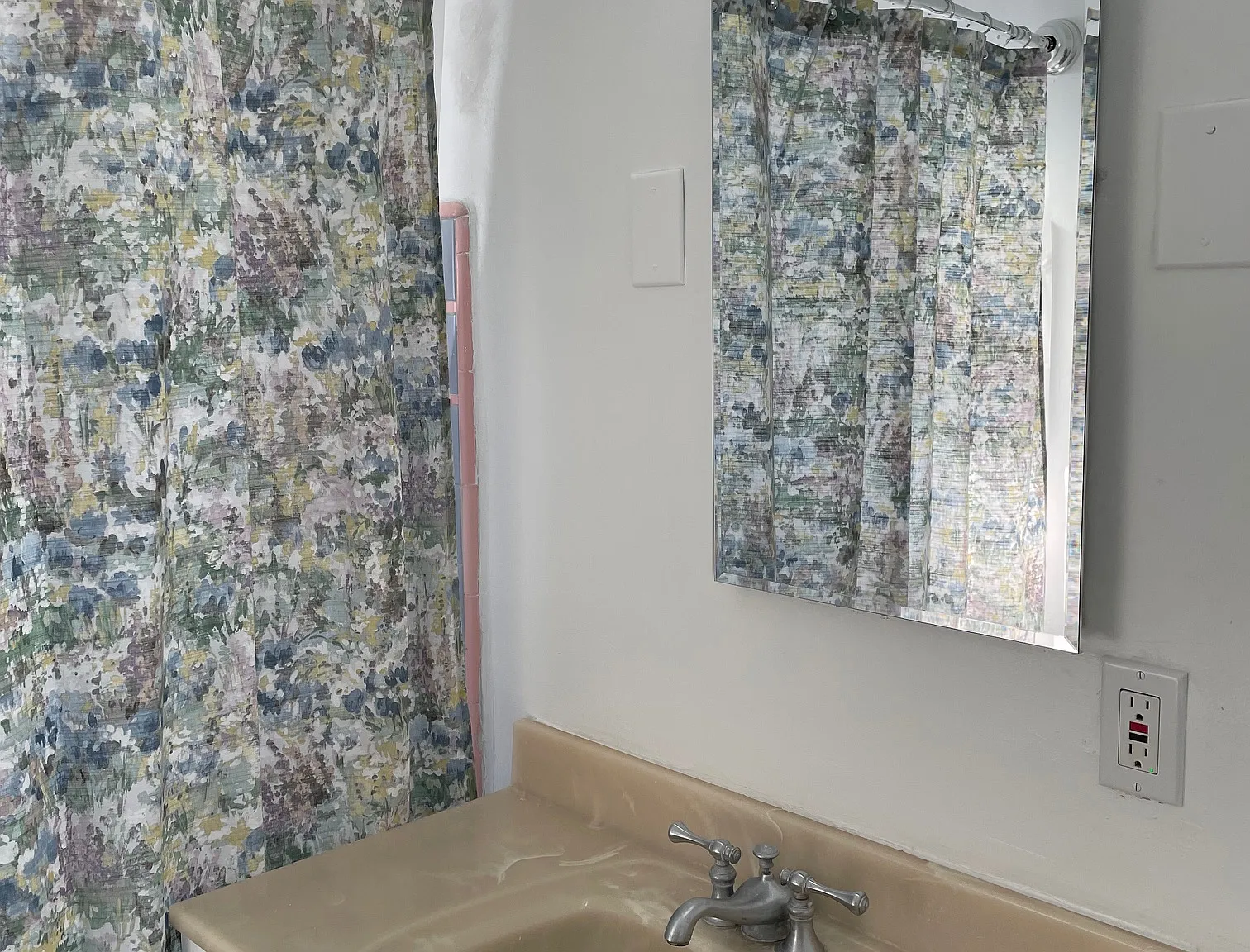 1 bed, 725 sqft, $1,700 — Photo 3