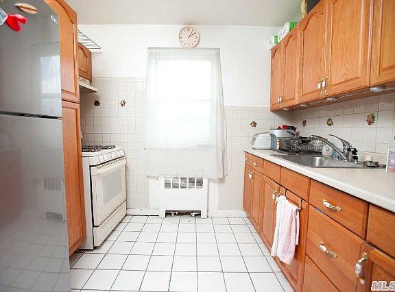 3rd image of 152-38 Melbourne Ave #237B