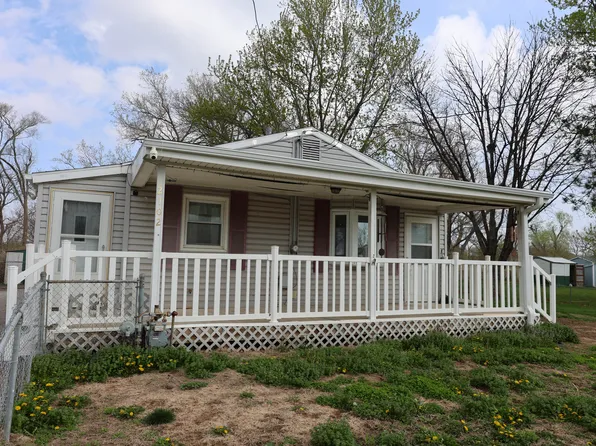 2102 Westside Dr, Council Bluffs, IA 51501