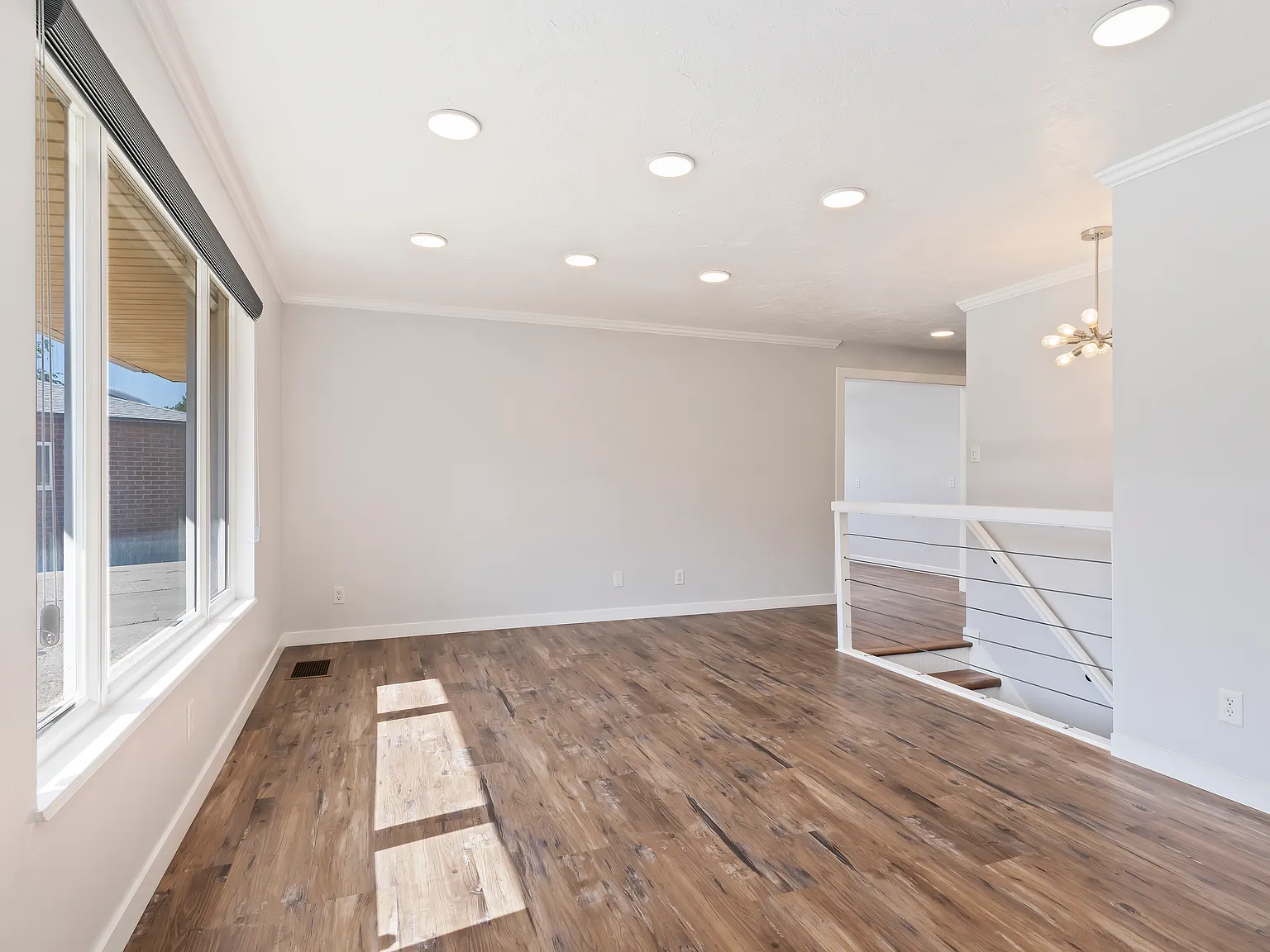 5 bed, 3624 sqft, $4,450 — Photo 3