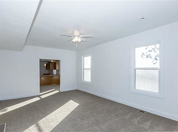 3rd image of 1707 S Claremont Ave