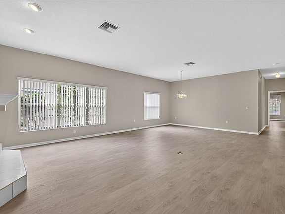 4th image of 4856 WESTCHESTER COURT