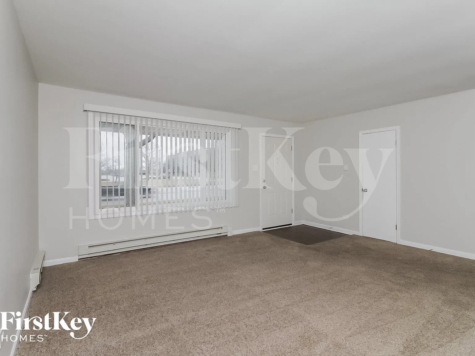 3 bed, 1.5 bath, 1364 sqft, $2,675 — Photo 2