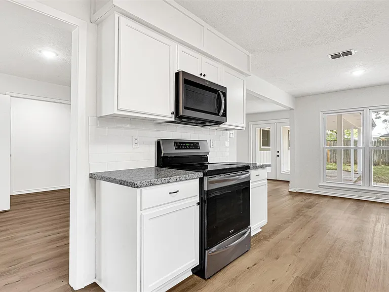 15722 Pagehurst Dr — Photo 10
