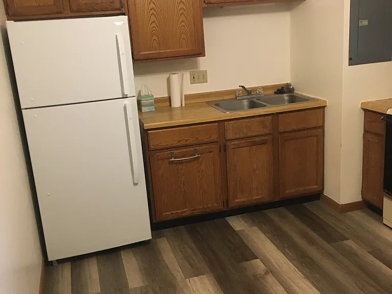 180 N Freeman Dr #3 — Photo 2