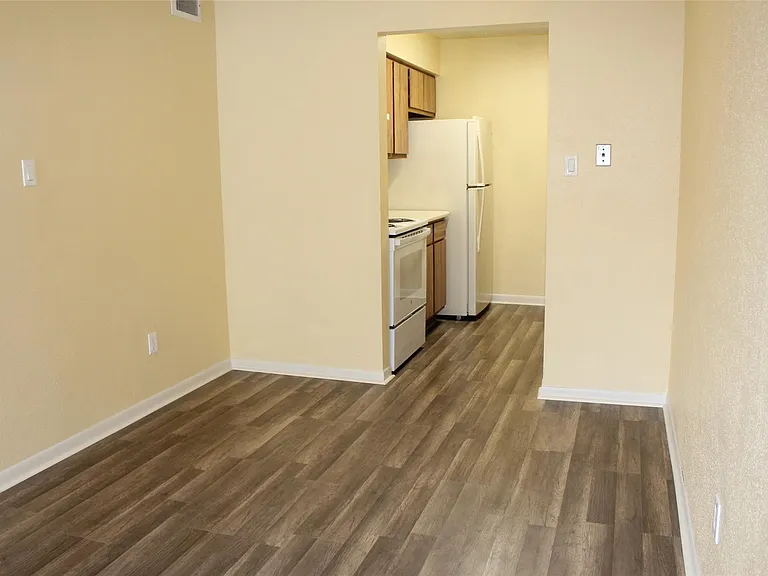 3919 Fairmont Pkwy #200 — Photo 5