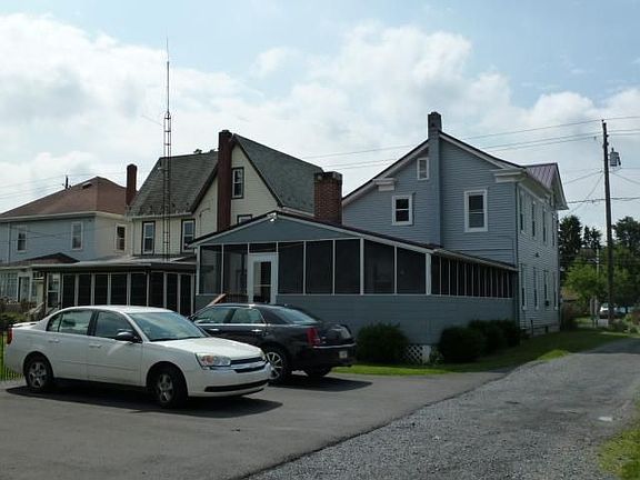 2nd image of 1814 Market St