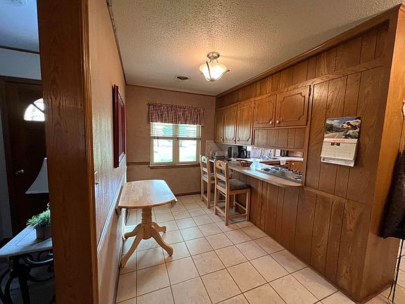5th image of 3601 N Lincoln St
