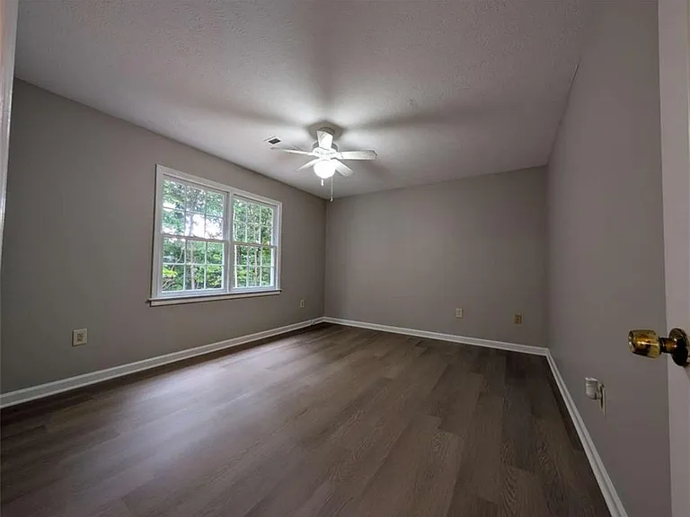 443 Cricket Ridge Ct — Photo 11