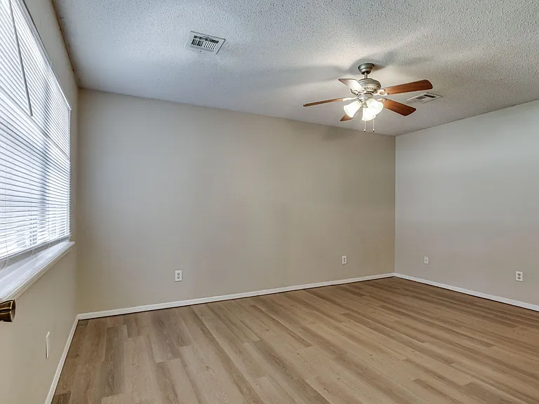 12316 SW 14th St — Photo 29