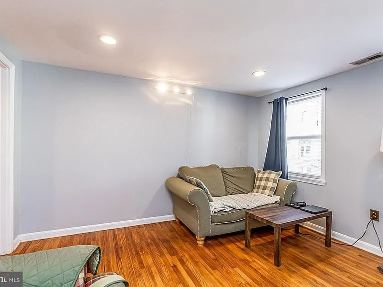 921 S Charles St #2 — Photo 10