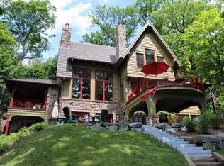 N1905 N Lakeshore Dr, Fontana, WI 53125