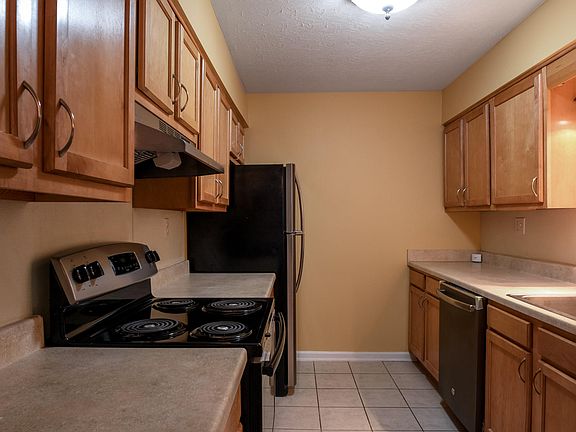 5th image of 3507 Lodge Ln APT 214