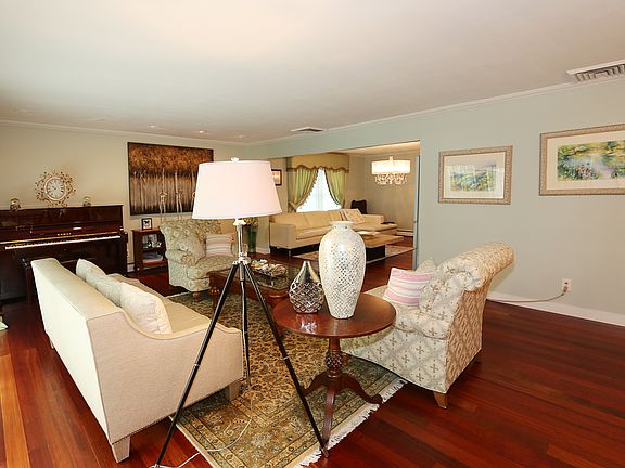 5th image of 1 Sands Ct