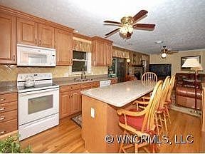 1st image of 260 Foxhunt Ln