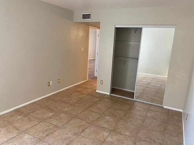 4211 E Palm Ln #106 — Photo 9