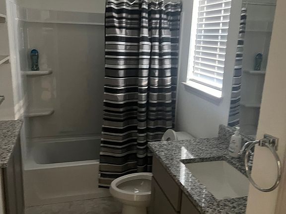 4th image of 2077 Silver Oaks #2077