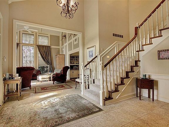 4th image of 3925 Jefferson Cir