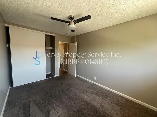 4550-4600 Santa Ana — Photo 15
