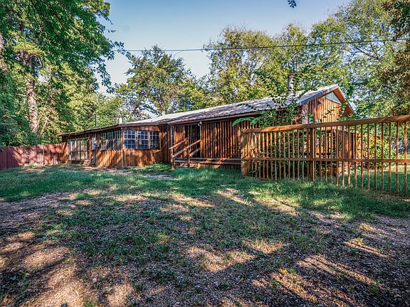 4th image of 207 Mumford Dr