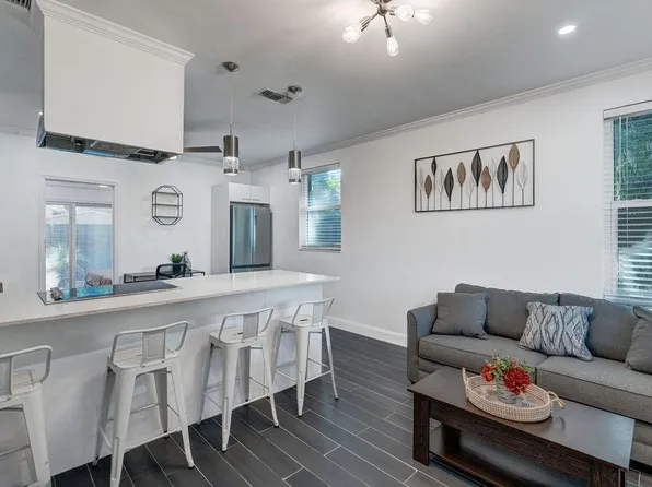 2608 W Swann Ave, Tampa, FL 33609