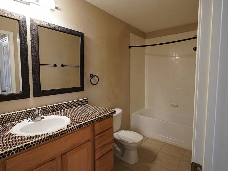 575 Oakleaf Plantation Pkwy #610 — Photo 6