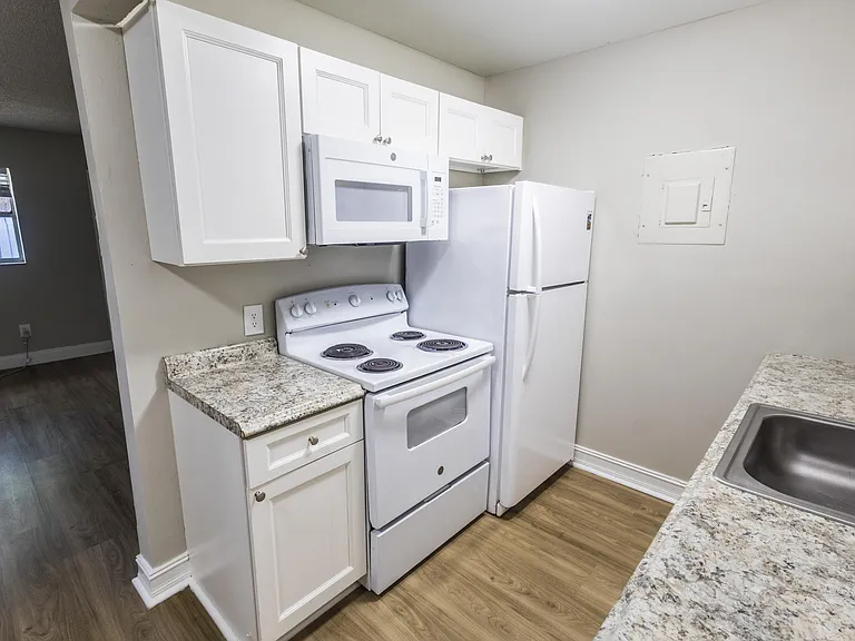 417 N E St #36 — Photo 9