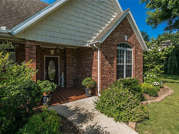 3rd image of 6303 W Persimmon St