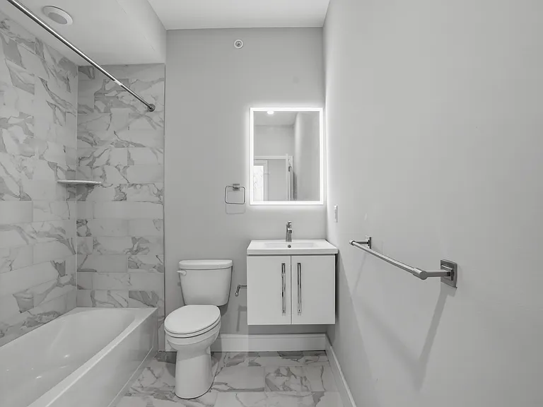 5239 Chancellor St #2 — Photo 11